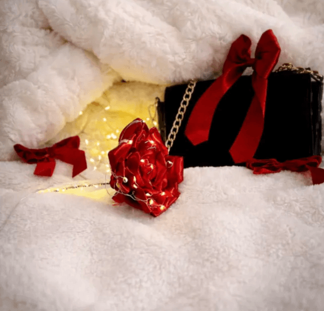 Floral Light thumbnail 3